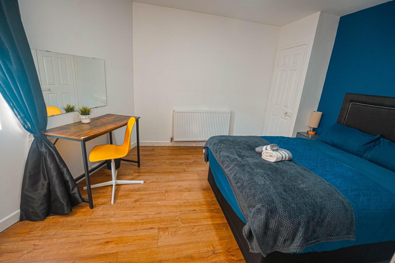 Private And Spacious 2 Bedroom House - Free Parking! Cardiff Eksteriør billede