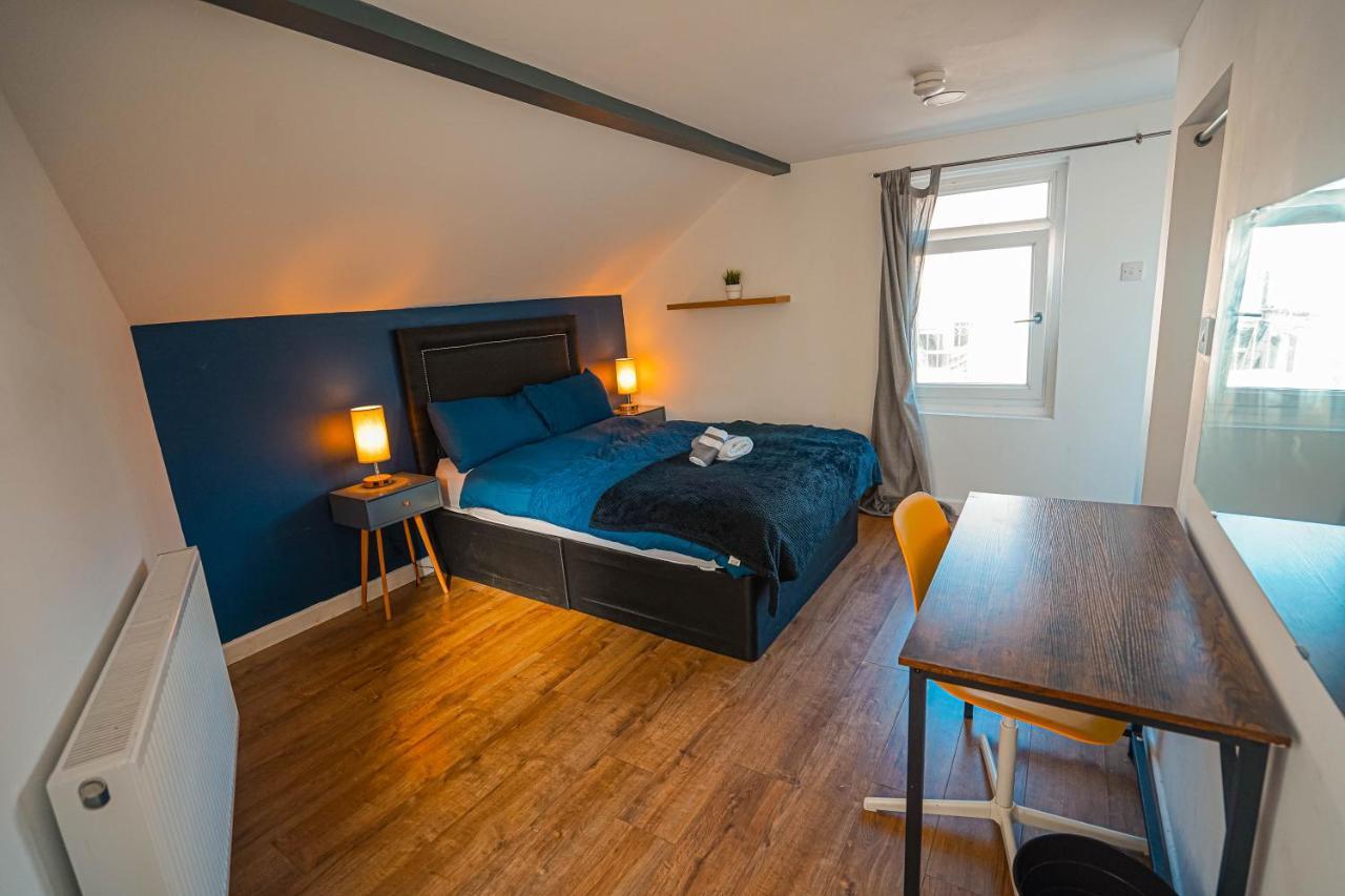 Private And Spacious 2 Bedroom House - Free Parking! Cardiff Eksteriør billede