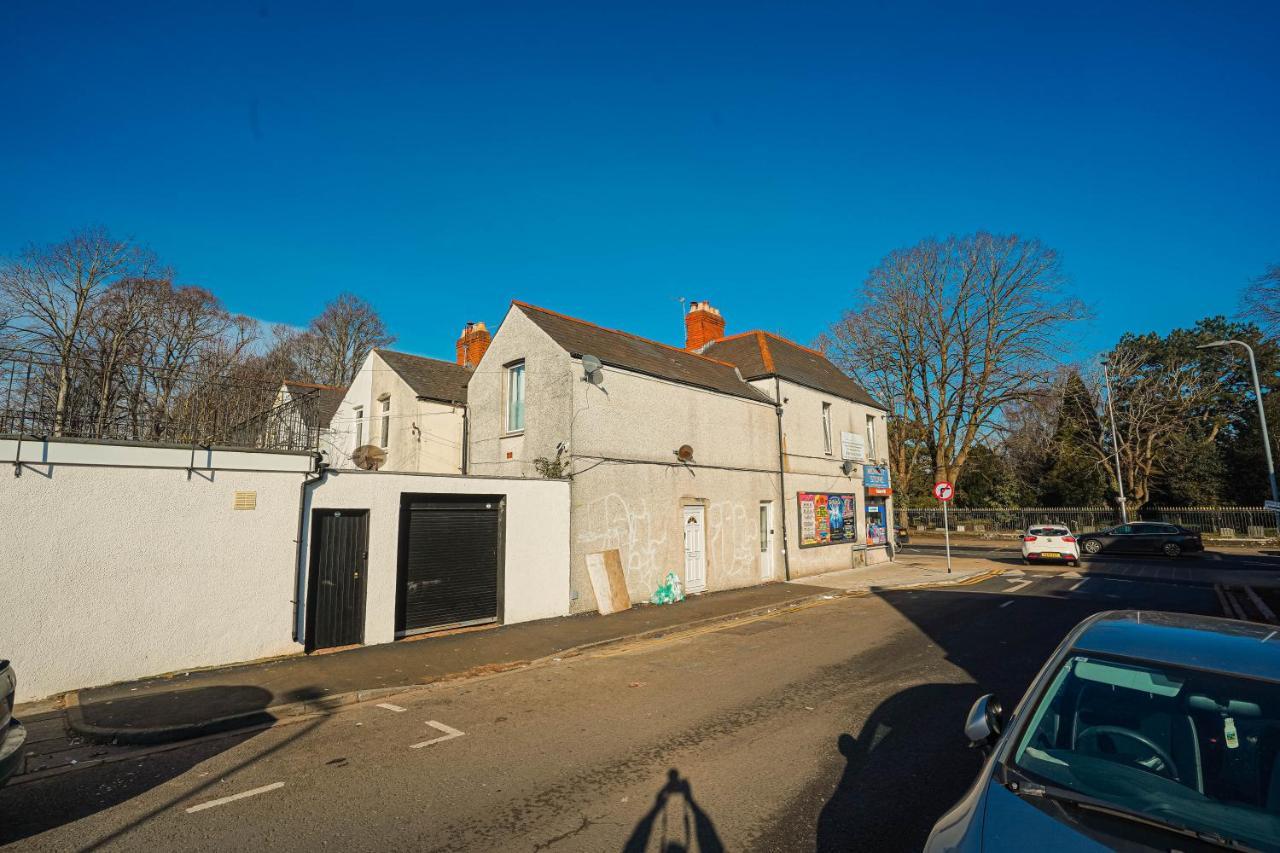 Private And Spacious 2 Bedroom House - Free Parking! Cardiff Eksteriør billede
