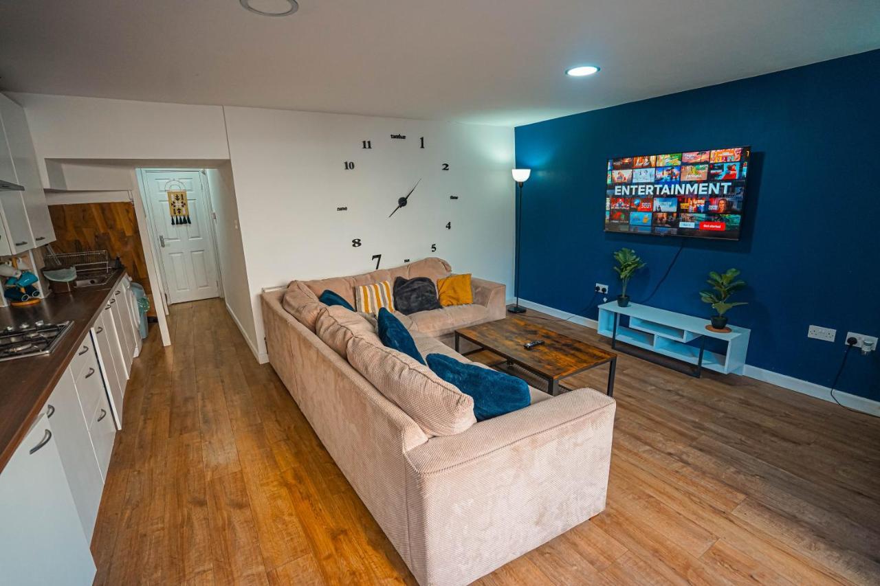 Private And Spacious 2 Bedroom House - Free Parking! Cardiff Eksteriør billede