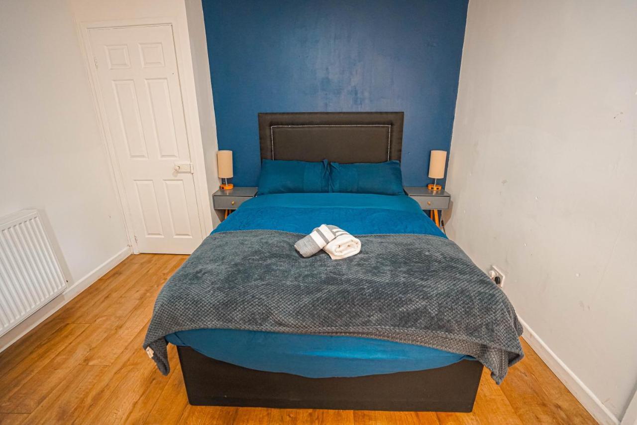 Private And Spacious 2 Bedroom House - Free Parking! Cardiff Eksteriør billede