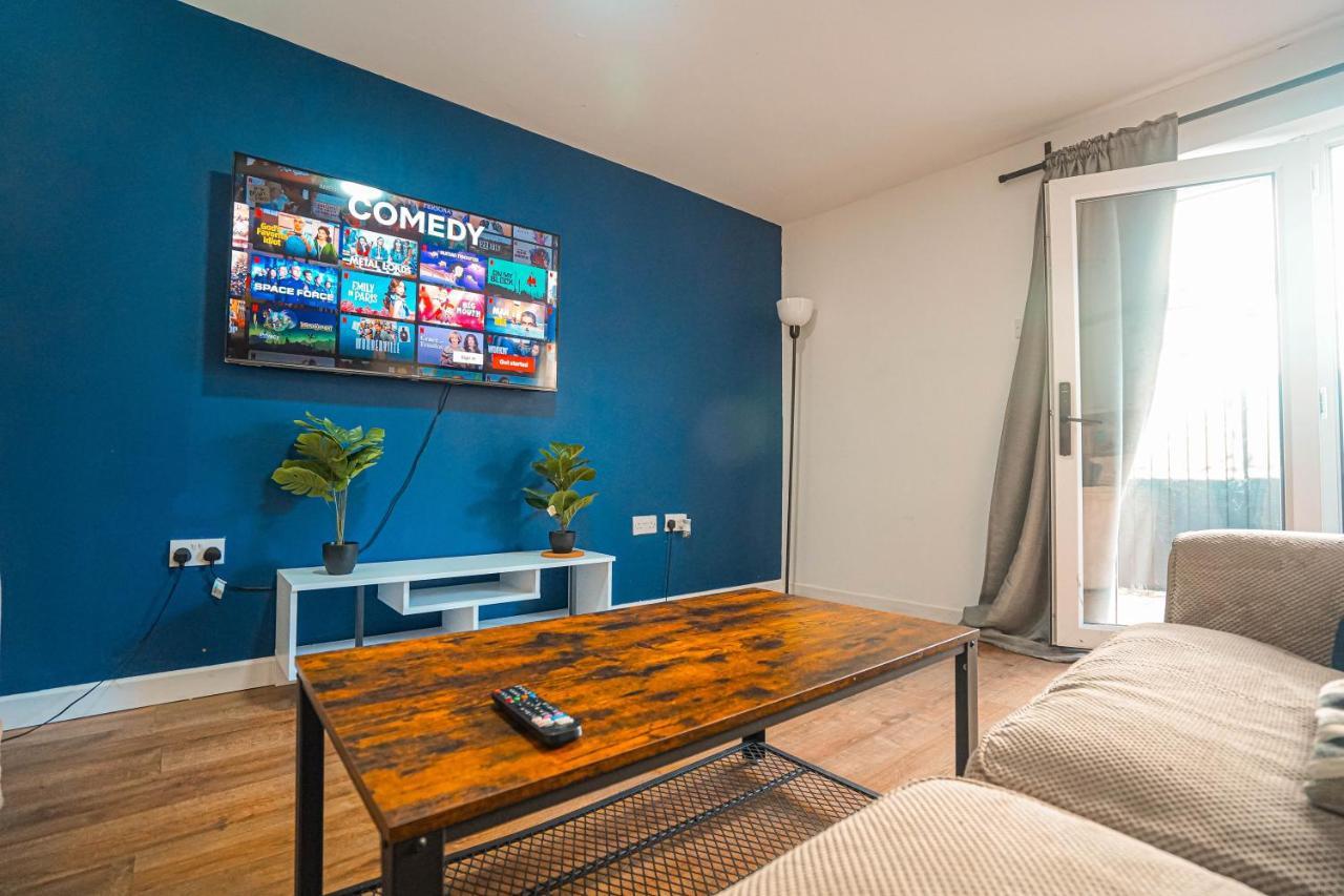 Private And Spacious 2 Bedroom House - Free Parking! Cardiff Eksteriør billede